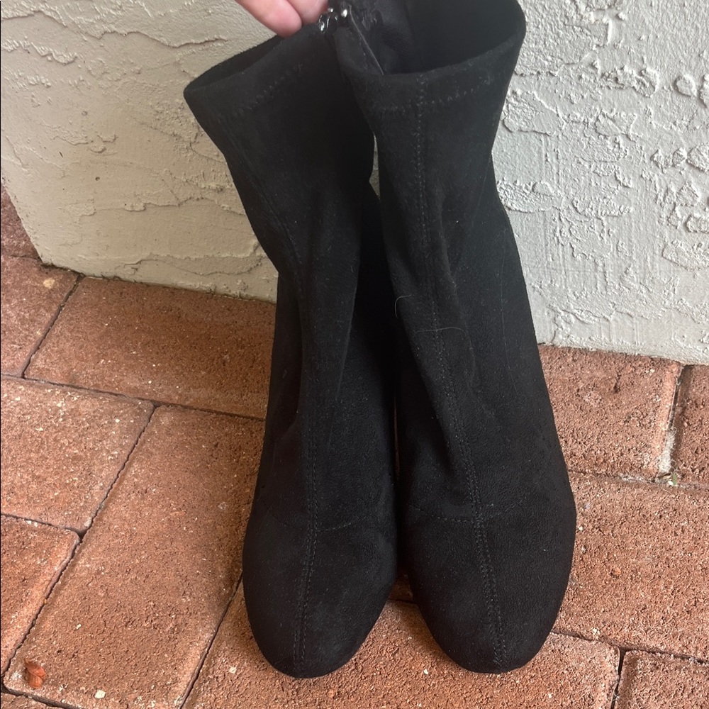 Wild Diva Suede Black Heeled Boots - Picture 4 of 6